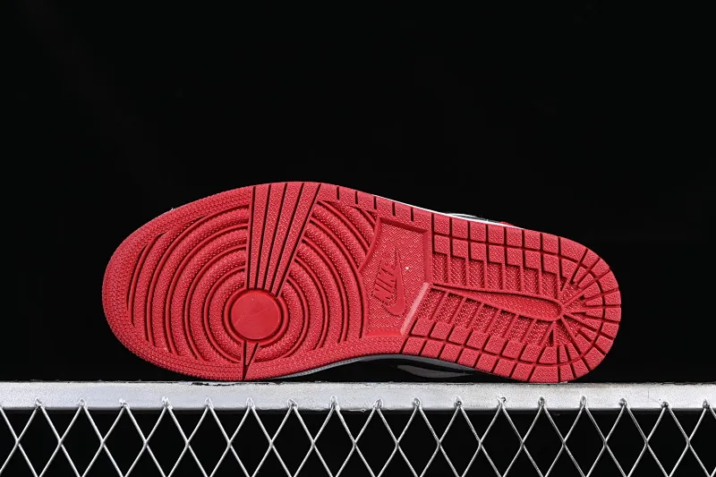 All categories Air Jordan Jordan series basketball shoes Air Jordan 1 Low Z version Air Jordan 1 Low SE "Bred Toe" AJ1 Joe 1 black and red low-top cultural casual sneakers 553558-161